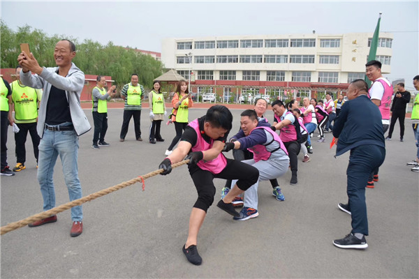 拔河比賽現(xiàn)場2_副本.jpg